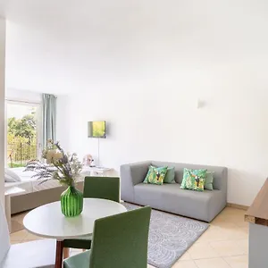 Nest - With Garden Italie